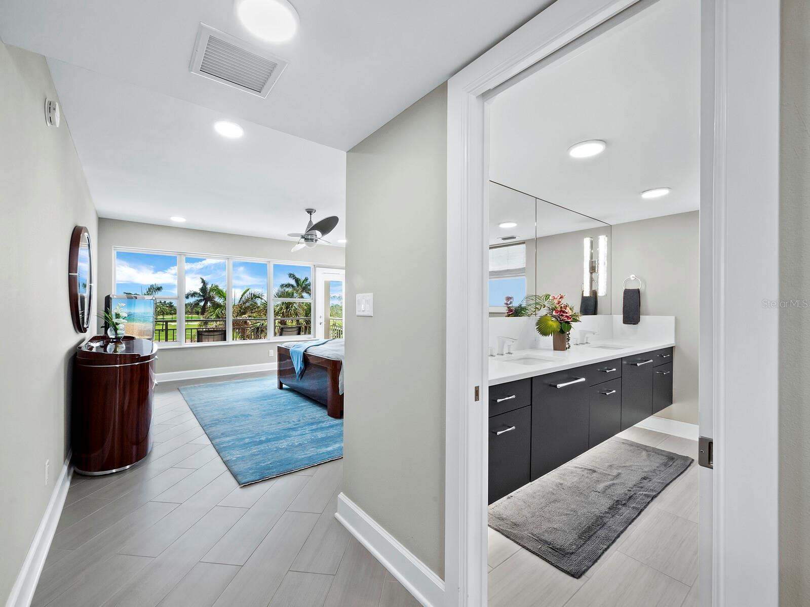 LONGBOAT KEY TOWERS - Residential