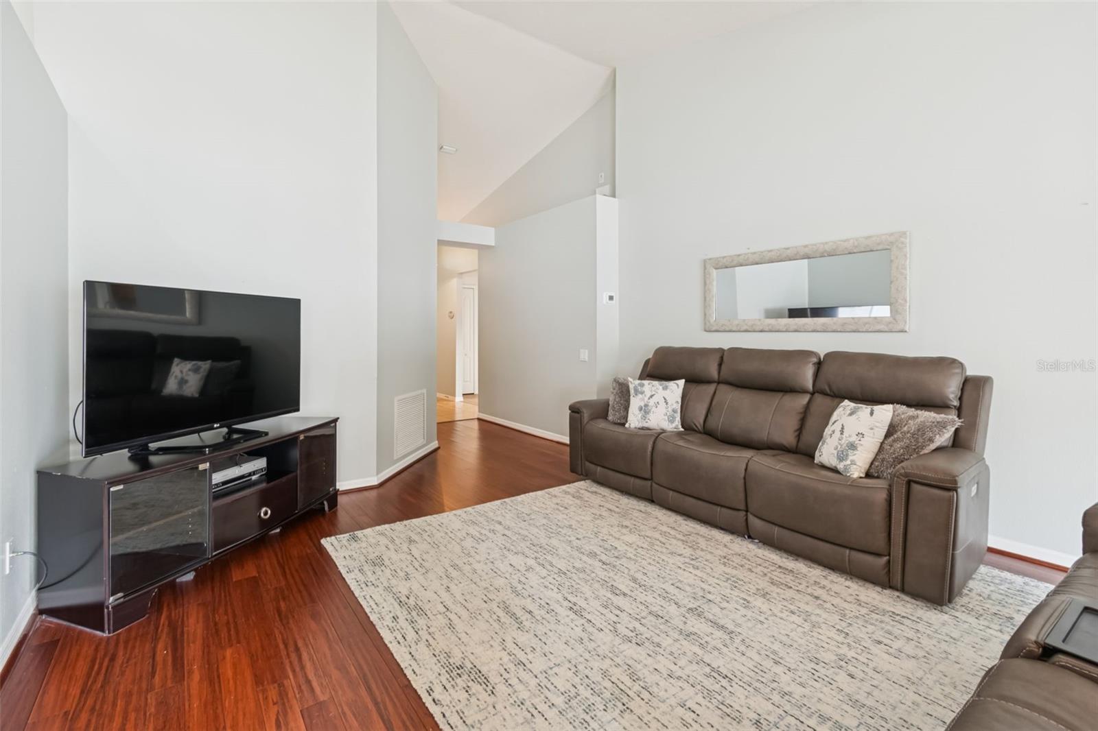 CALUSA TRACE UNIT IX PH II - Residential