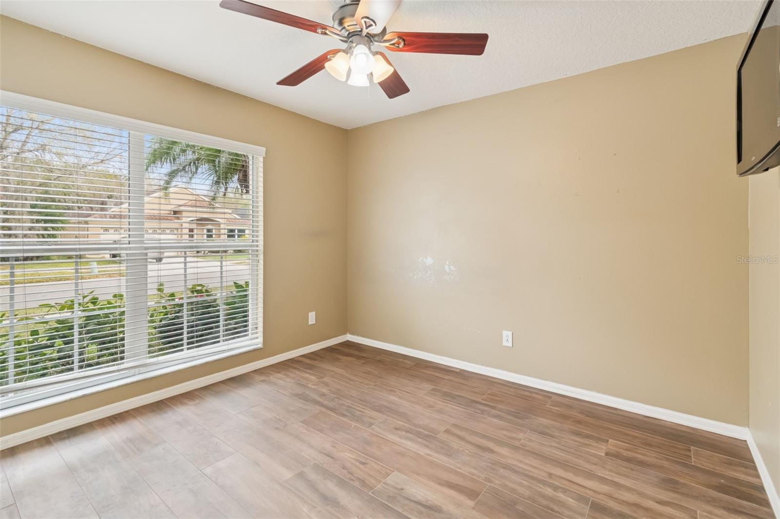 CALUSA TRACE UNIT IX PH II - Residential