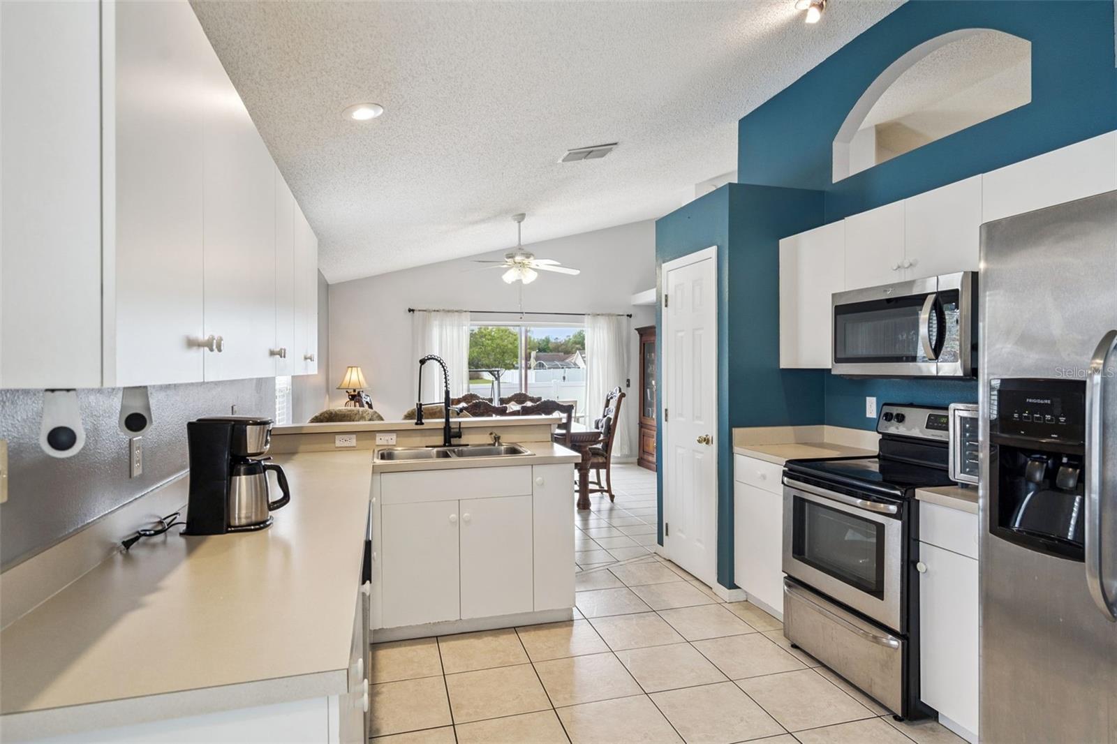 527 DURANGO LOOP STREET