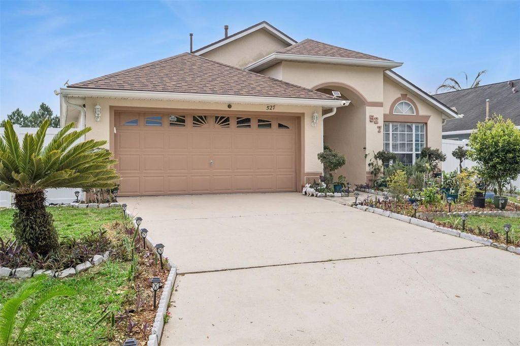 Photo of 527 Durango Loop Street, Davenport, FL 33897 (MLS # O6393230)