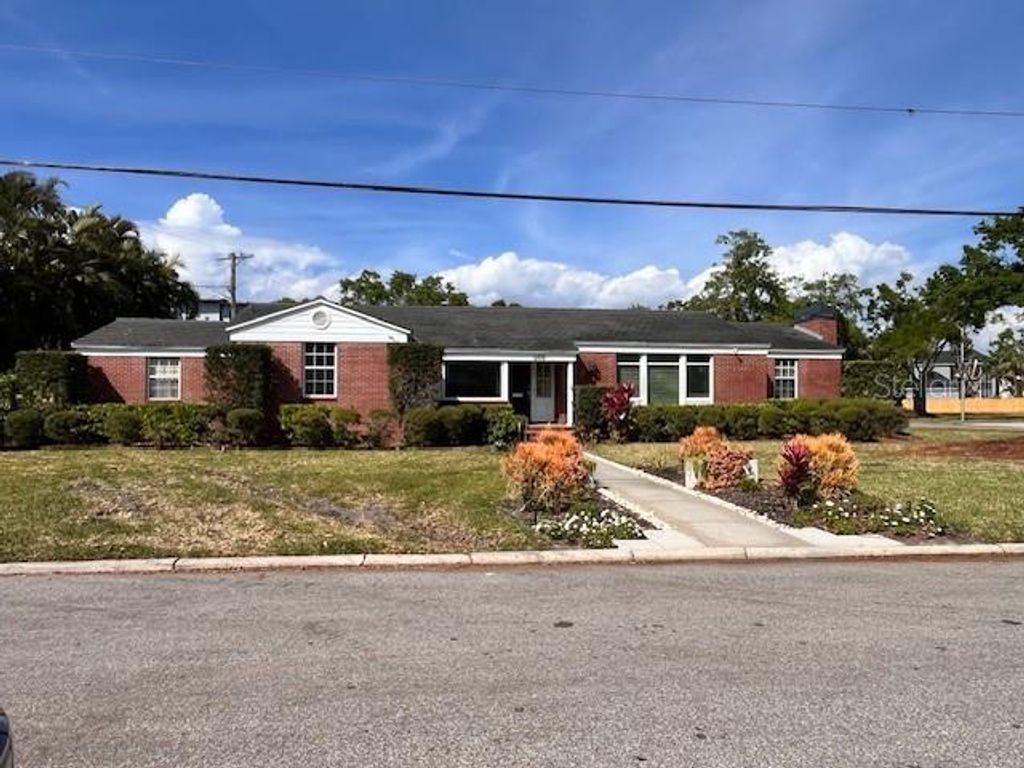 Photo of 566 Rhine Avenue, Tampa, FL 33606 (MLS # J987115)