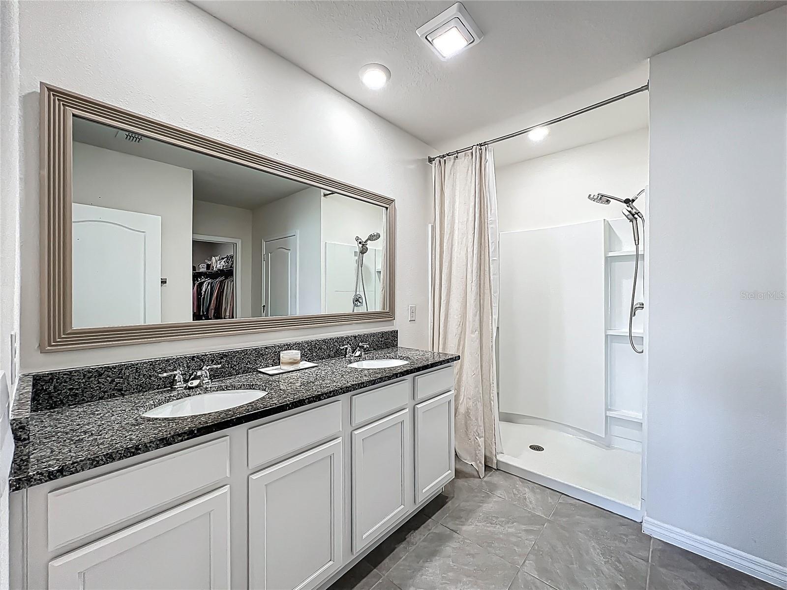 EASTGROVE - Residential