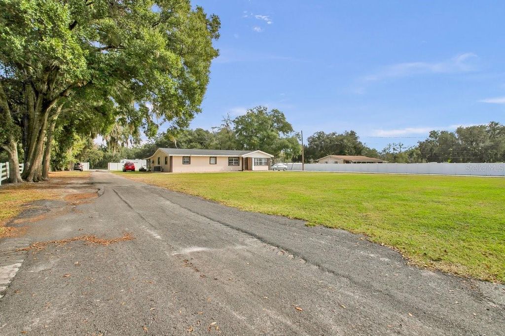 Photo of 5615 Oak Avenue NW, Lakeland, FL 33810 (MLS # TB8455287)