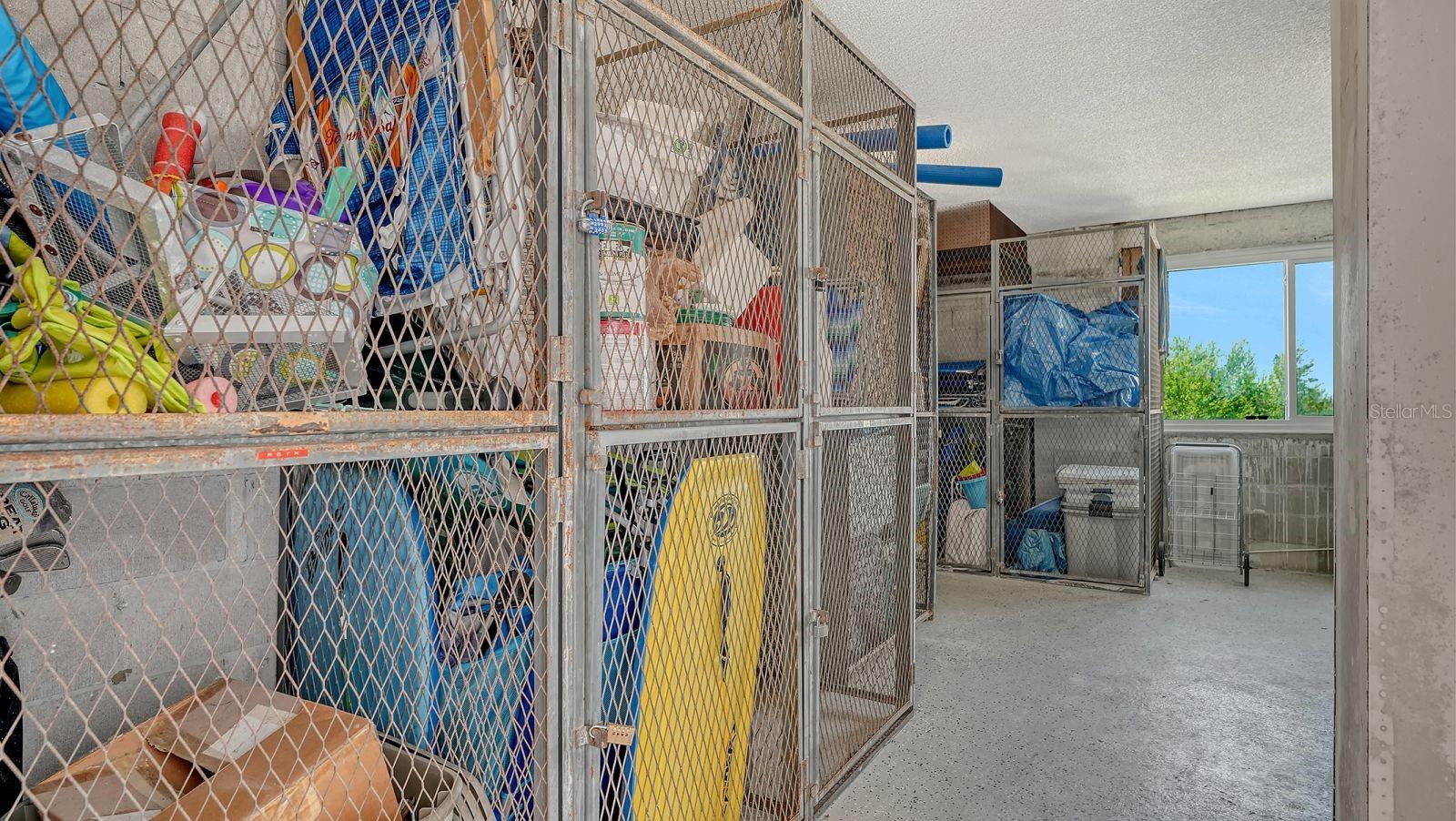 SUTTON PLACE - Residential