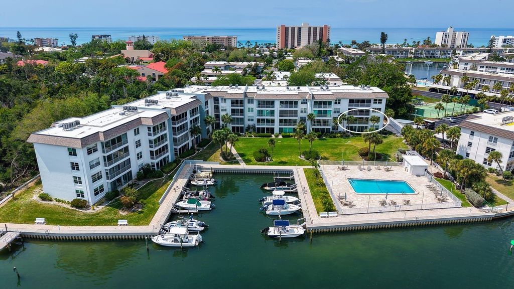 Photo of 605 Sutton Place #201, Longboat Key, FL 34228 (MLS # A4687586)