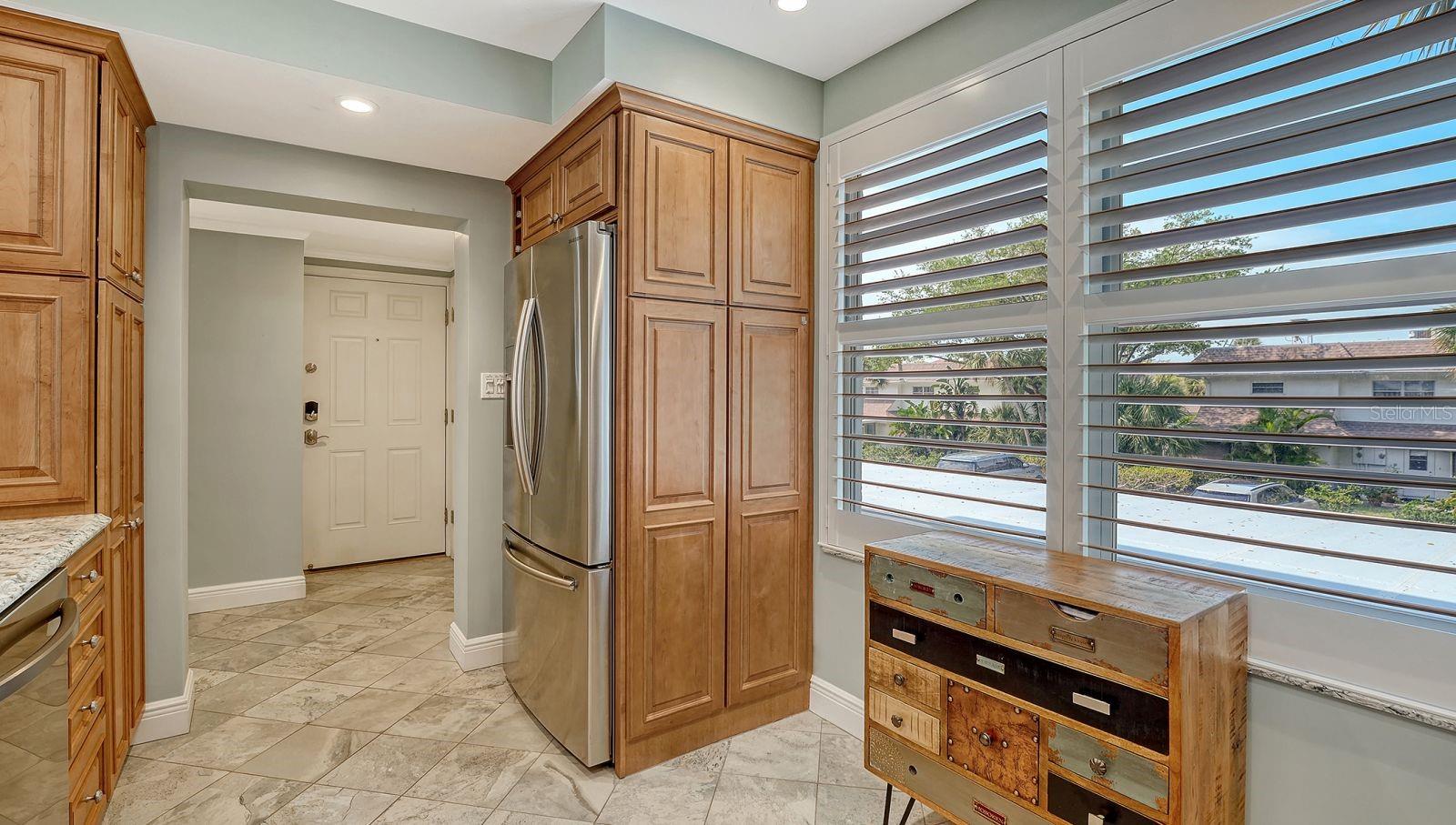 SUTTON PLACE - Residential