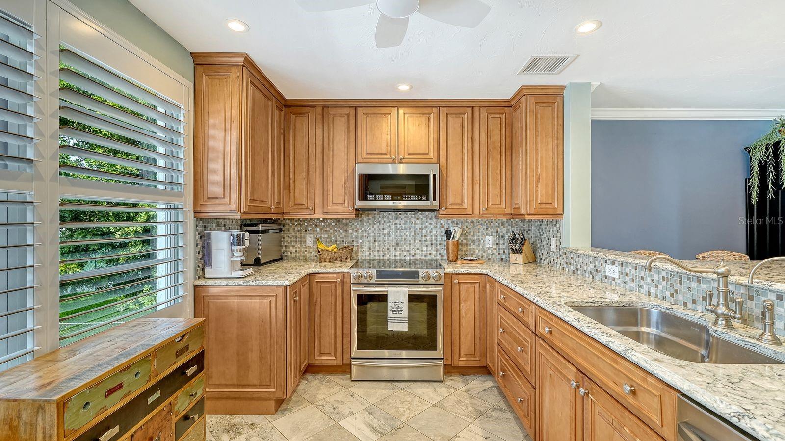 SUTTON PLACE - Residential