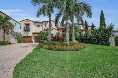 Photo of 801 Brightwaters Boulevard NE, St Petersburg, FL 33704 (MLS # TB8430922)