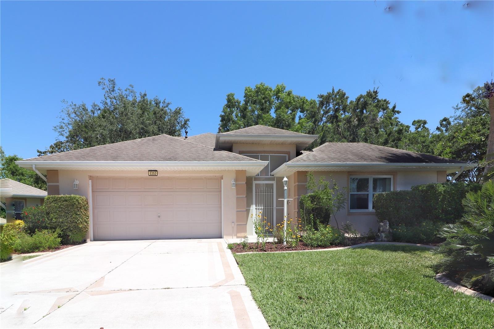 Brand new roof! Wonderful Duke model with pool * conservation views * large cul-de-sac lot * screened courtyard, plus enclosed rear lanai * 14
double-pane Window World windows * solid surface flooring through most of the house * large kitchen with stainless appliances, closet pantry
and breakfast nook * huge great room with formal dining space * open floorplan with volume ceilings * Master suite with walk-in closet * Master
bath has a garden tub, a dual sink vanity and a separate shower enclosure * guest bedroom and guest bath in main house, plus additional office
* 3rd bedroom is in the casita and also had a full bath * oversized garage * Royal Highlands is a premier Pringle resident-owned gated
community with 2 pools (one indoor and one outdoor), lighted tennis courts, 18 hole golf course, restaurant and pro shop, recreation center with
numerous activities including billiards, fitness center, activity rooms, a library, etc. Grand hall for social functions, concerts and plays, bocce ball,
pickleball, shuffleboard, softball, a driving range and putting practice * HOA fee includes Xfinity cable (for 3 tvs) and high-speed Internet, plus
secure RV/boat storage * easy turnpike access, closer to the airport and Orlando attractions * plus full-service Orlando Health South Lake
Hospital emergency center