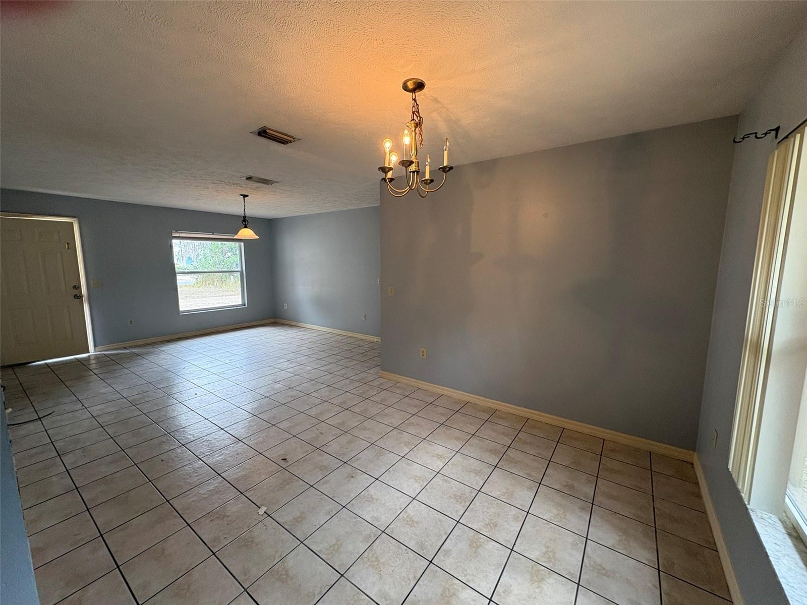 EVANS ACRES - Residential