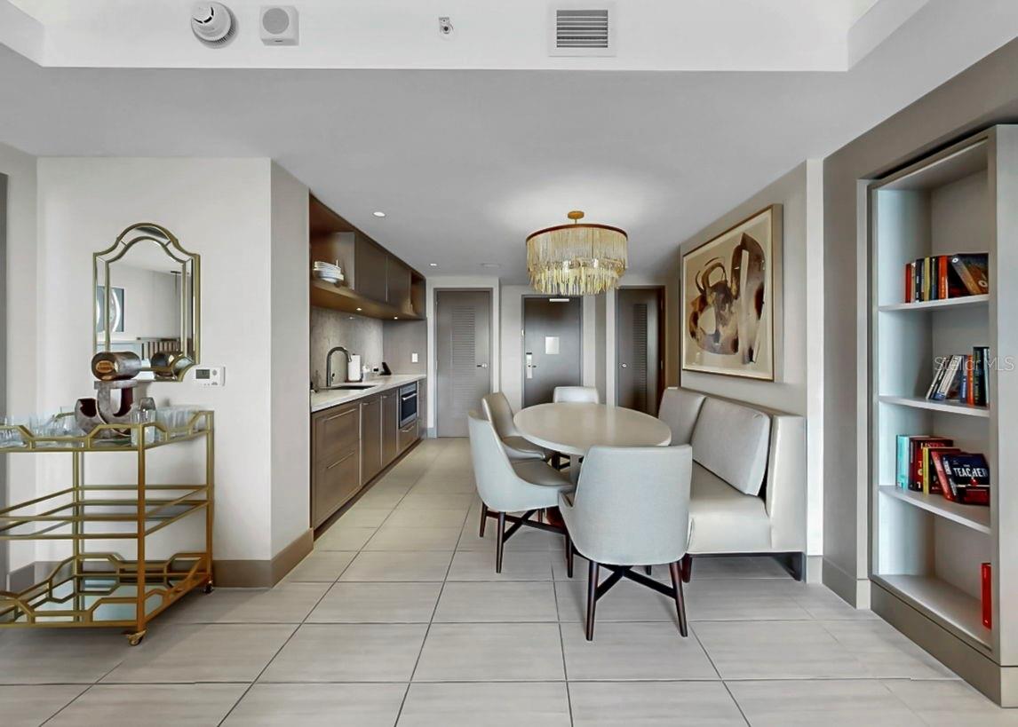 ENCHANTMENT CLEARWATER BEACH HOTEL CONDO - Residential