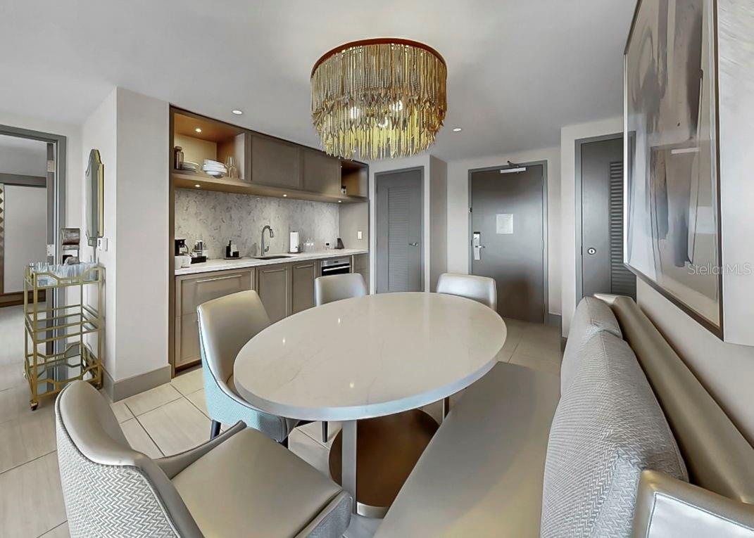 ENCHANTMENT CLEARWATER BEACH HOTEL CONDO - Residential