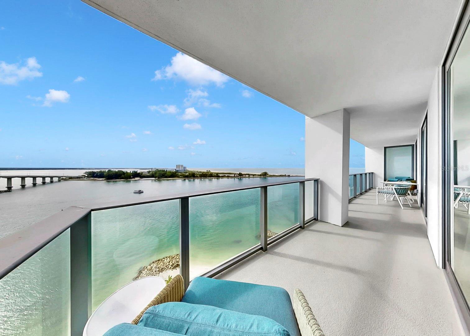 ENCHANTMENT CLEARWATER BEACH HOTEL CONDO - Residential