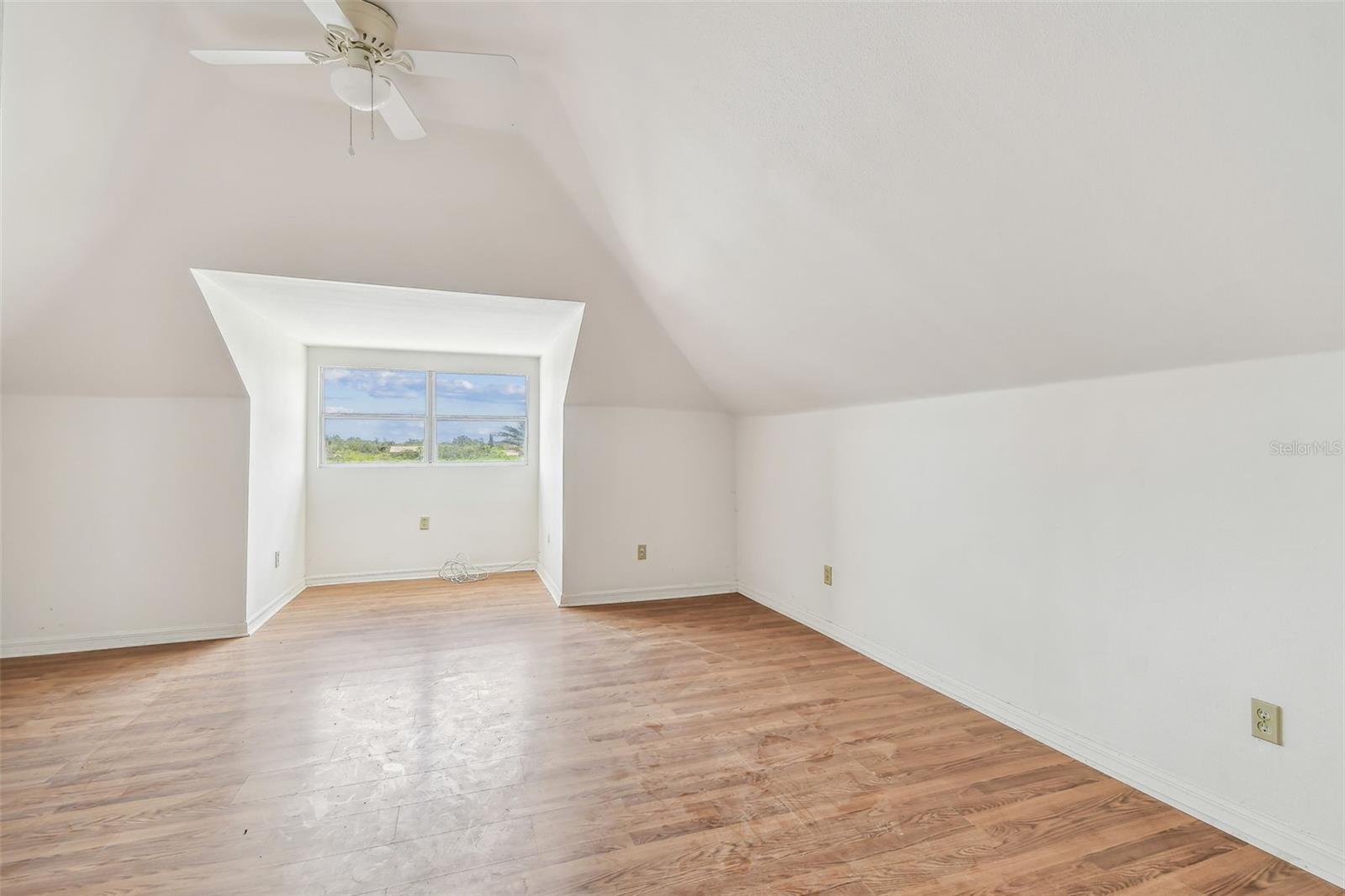 INDIAN ROCKS - Commercial Sale