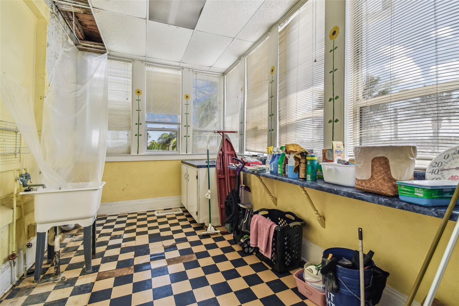 INDIAN ROCKS - Commercial Sale