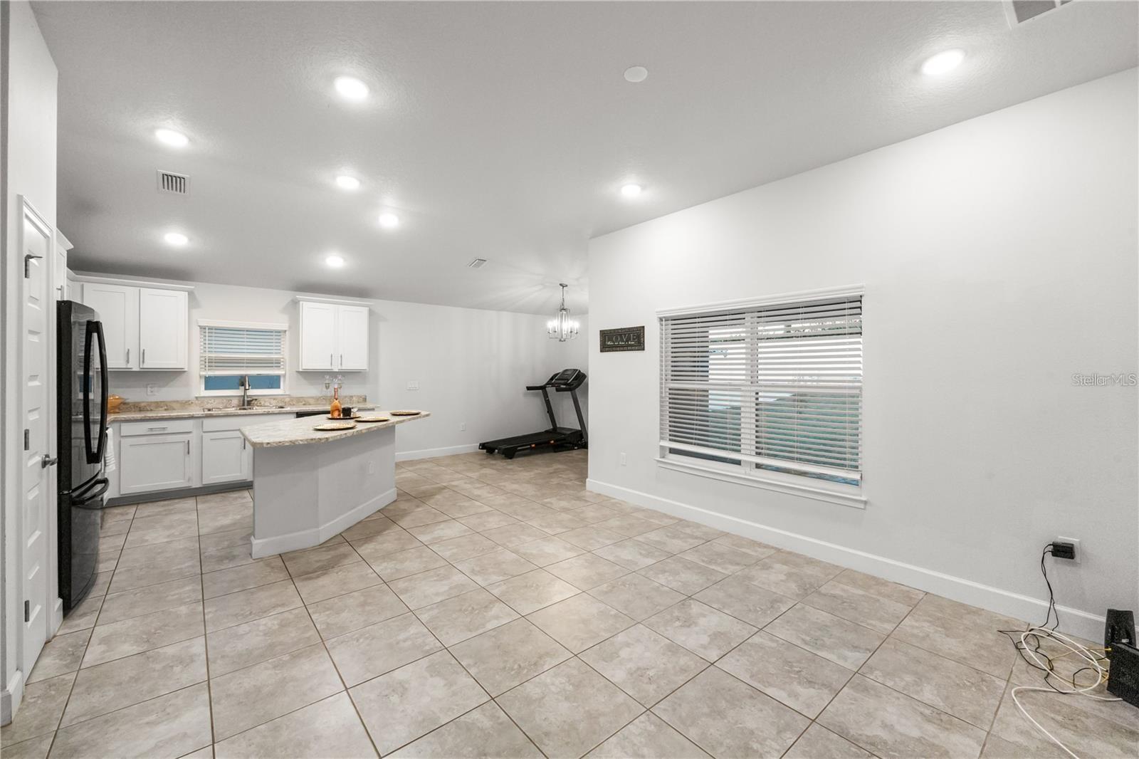 HIGHLANDS PH 01 - Residential Lease