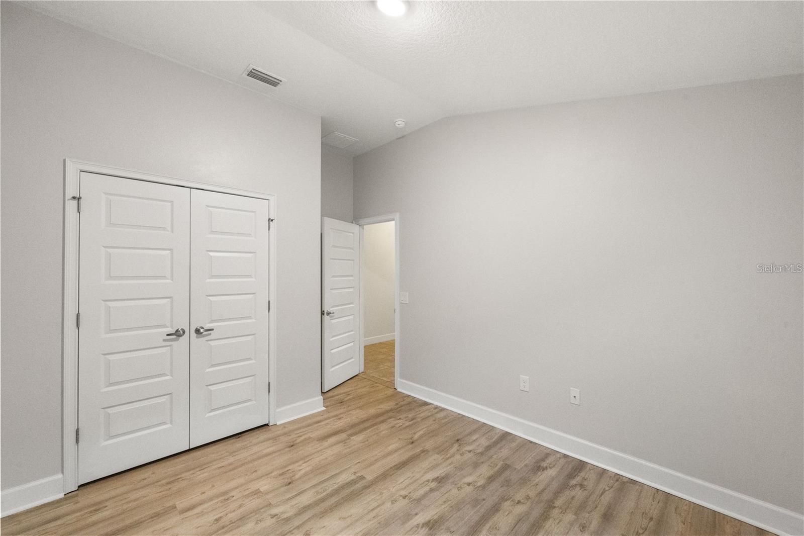 HIGHLANDS PH 01 - Residential Lease