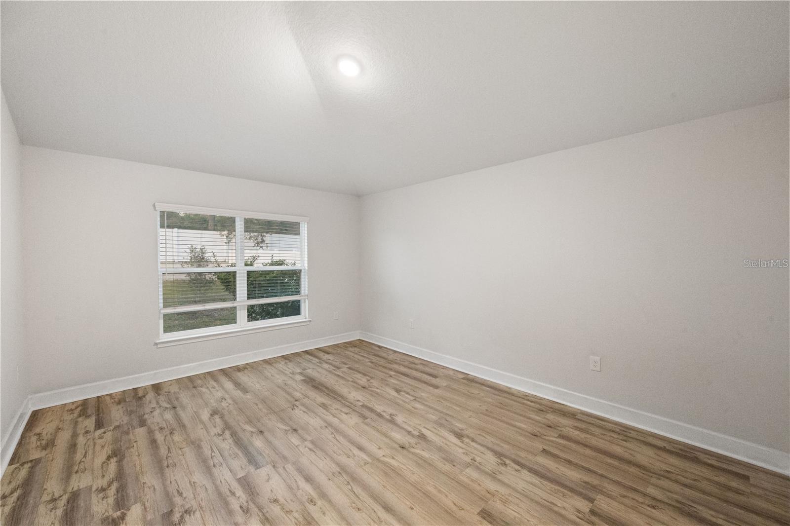 HIGHLANDS PH 01 - Residential Lease