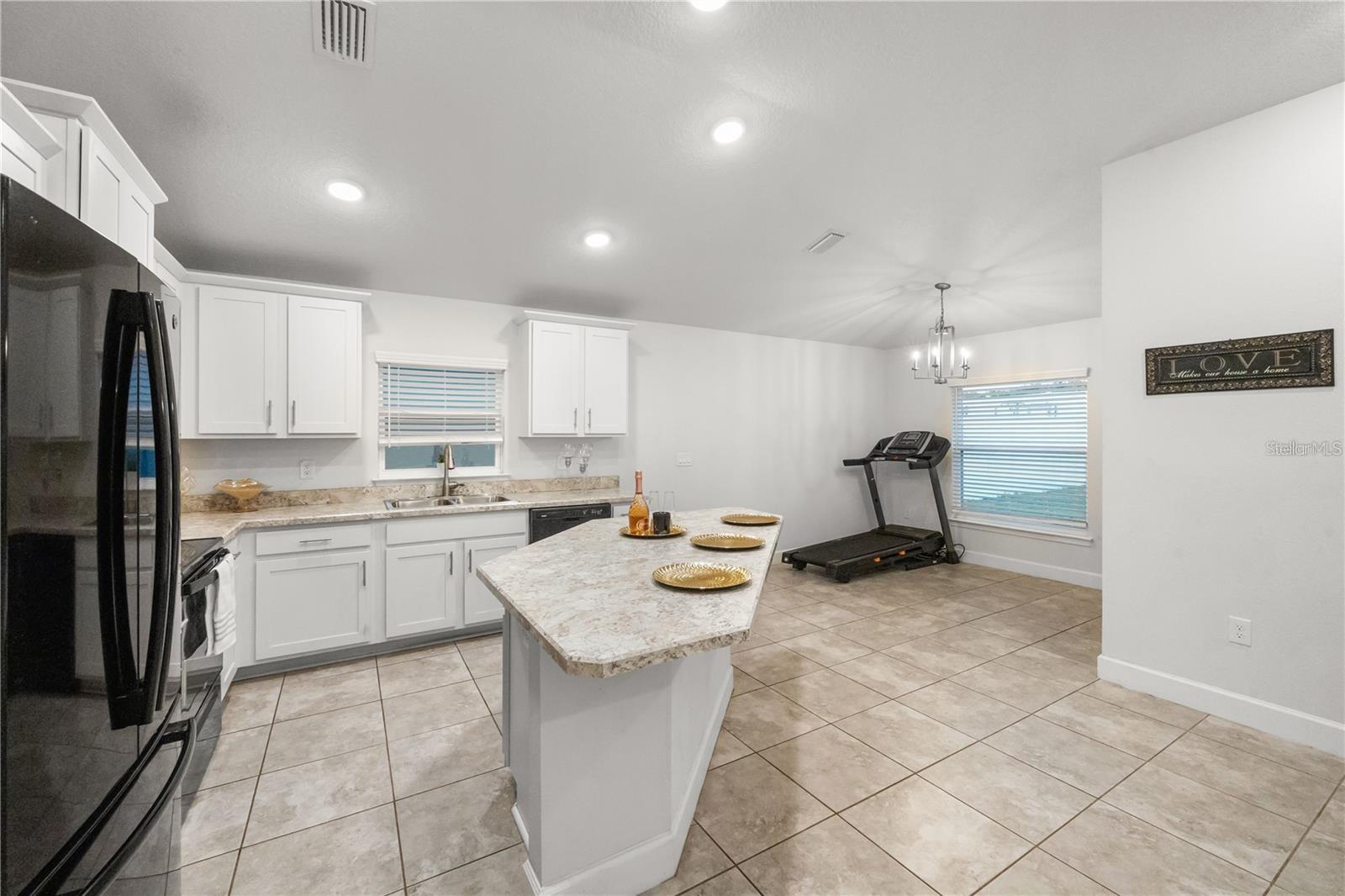 HIGHLANDS PH 01 - Residential Lease