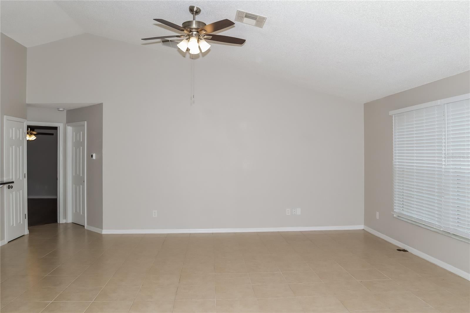 727 DEL RIO WAY
