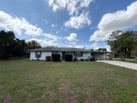 Photo of 2122 Cr 437a, Lake Panasoffkee, FL 33538 (MLS # TB8489073)