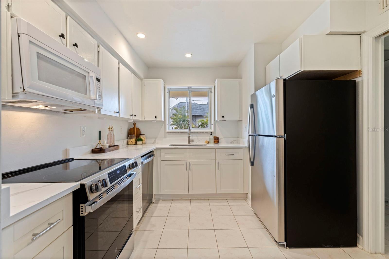 4480 OVERLOOK DRIVE NE 10