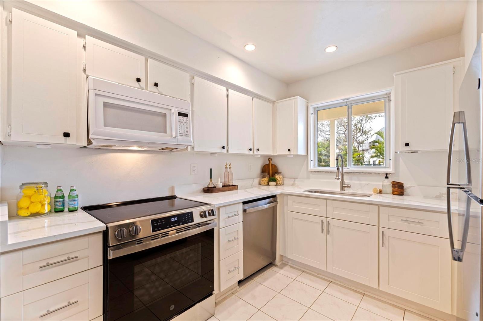 4480 OVERLOOK DRIVE NE 10