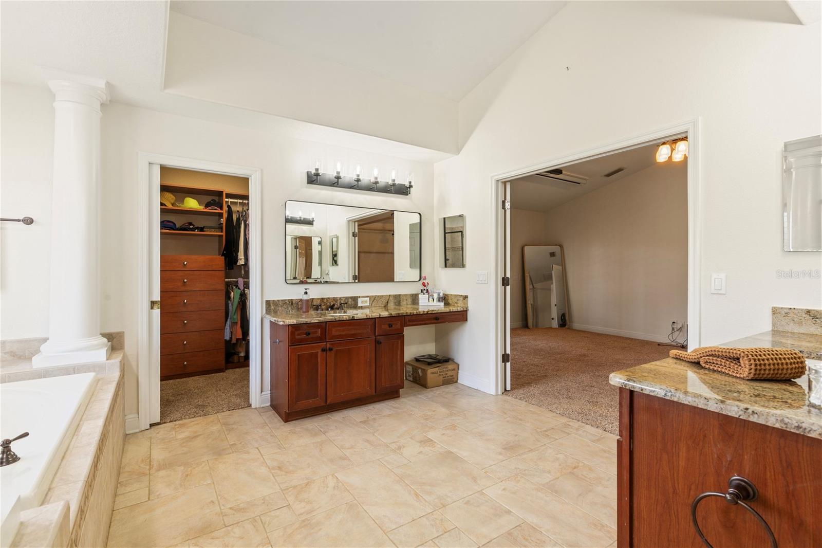 BALLANTRAE VILLAGE 05 - Residential