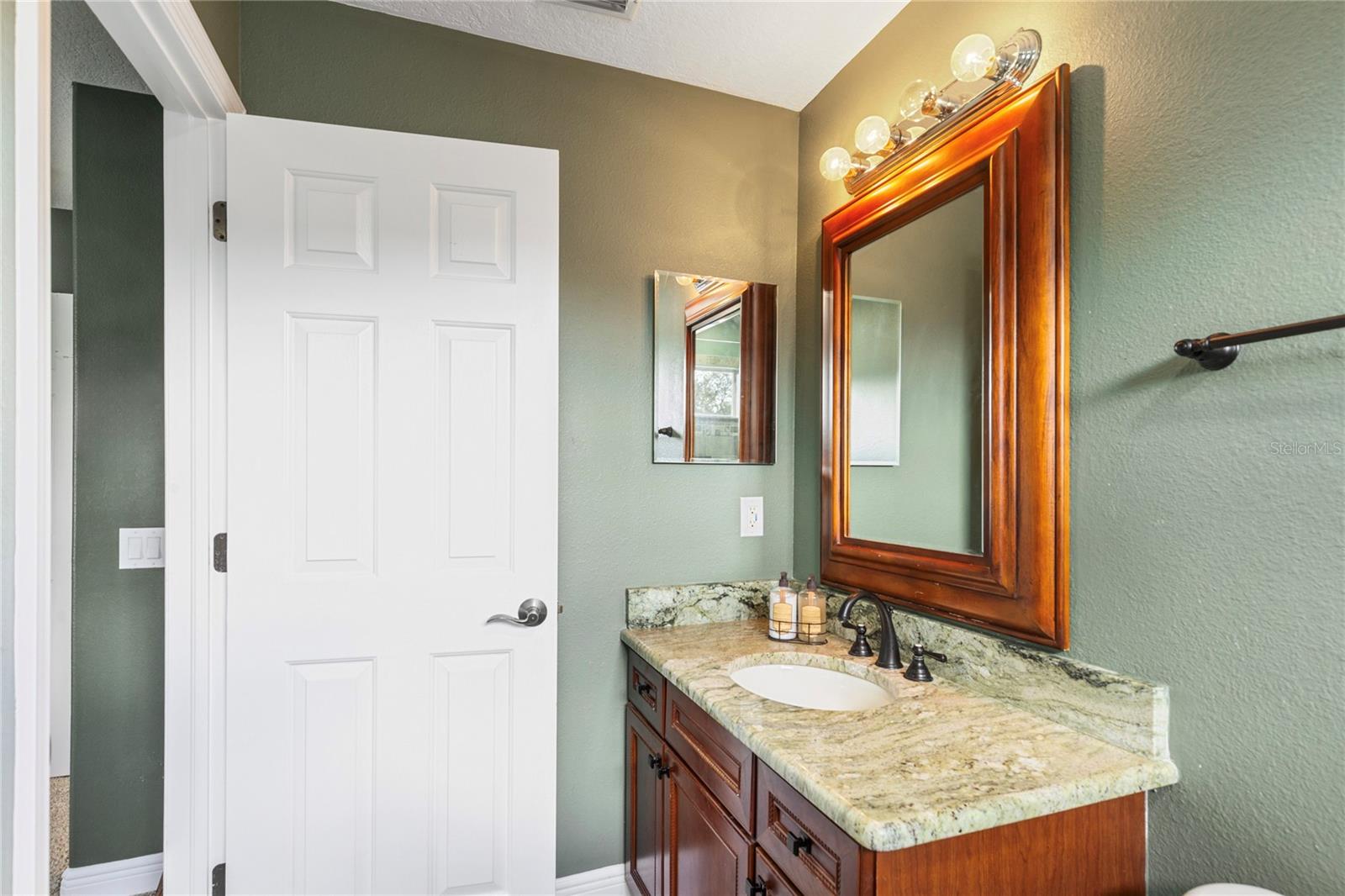 BALLANTRAE VILLAGE 05 - Residential