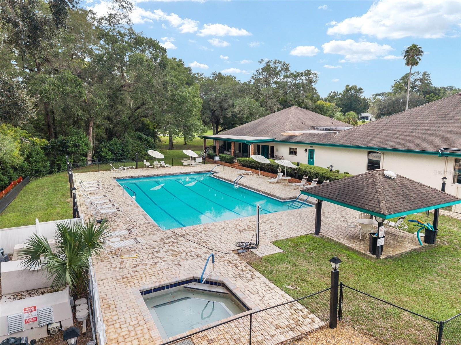 PALM CAY - Residential