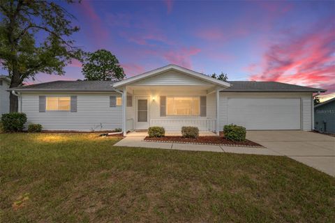 Photo of 8277 SW 106th Street, Ocala, FL 34481 (MLS # OM712537) Photo of 8277 SW 106th Street, Ocala, FL 34481 (MLS # OM712537)