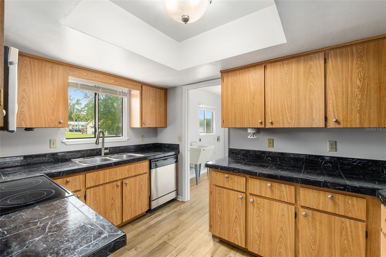 PALM CAY - Residential