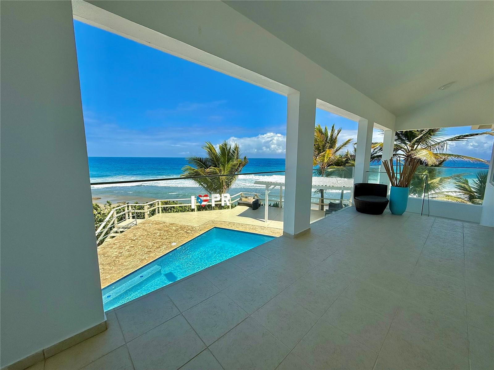 URB. LAS PALMAS - Residential