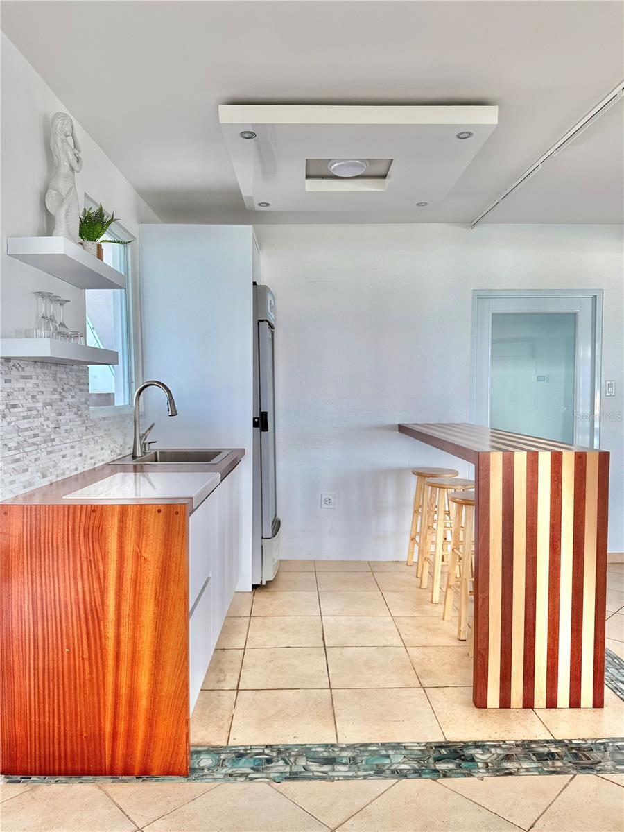 URB. LAS PALMAS - Residential