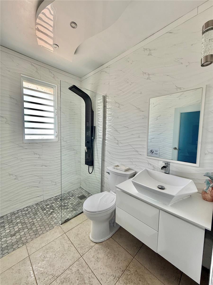 URB. LAS PALMAS - Residential