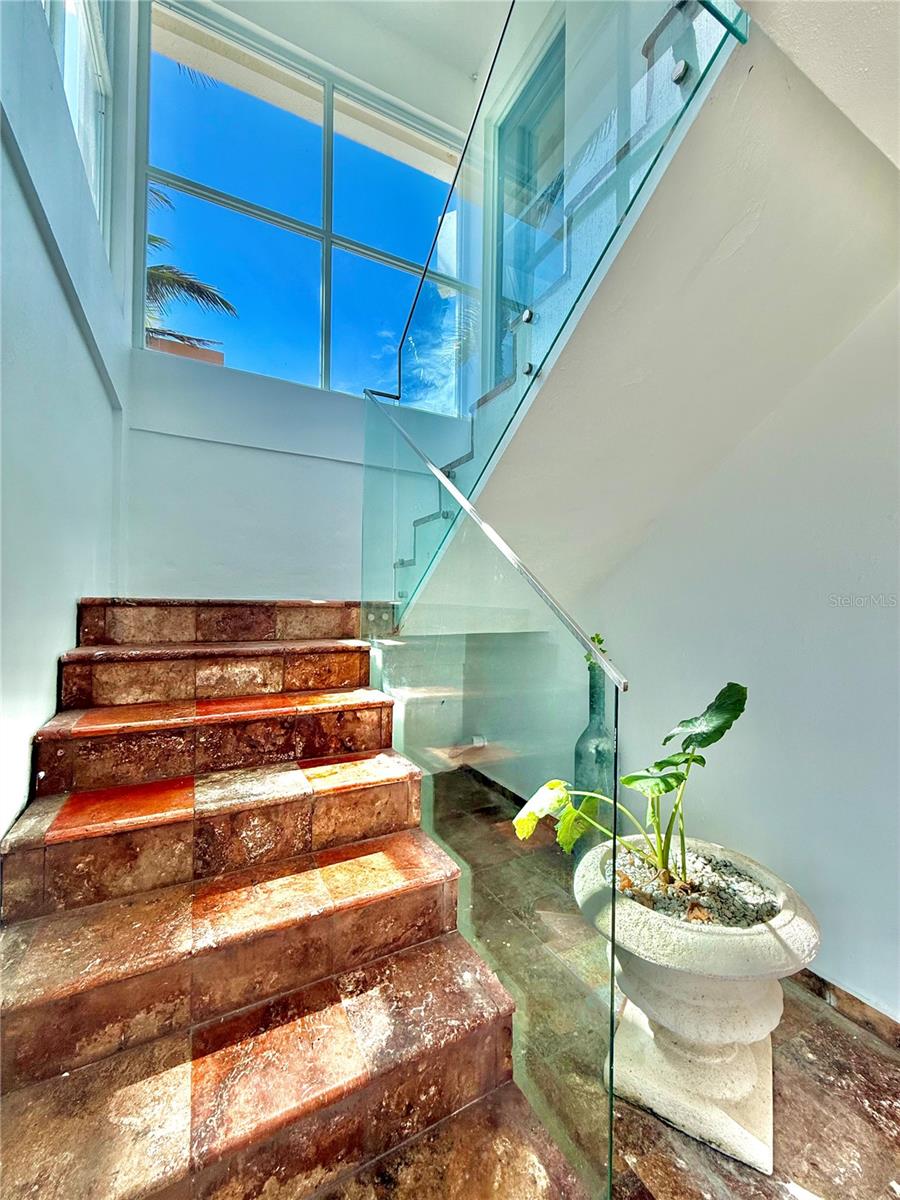 URB. LAS PALMAS - Residential