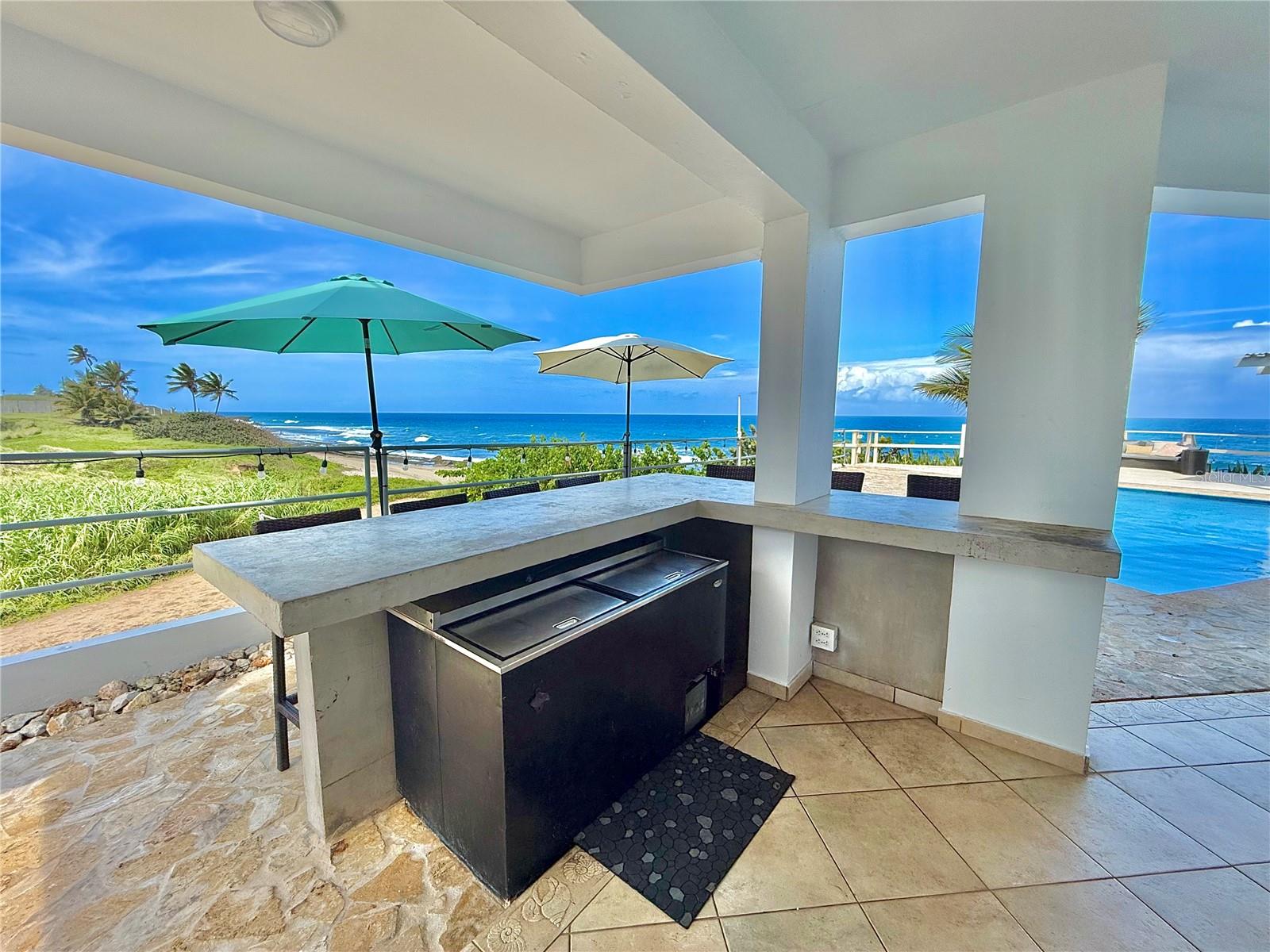 URB. LAS PALMAS - Residential