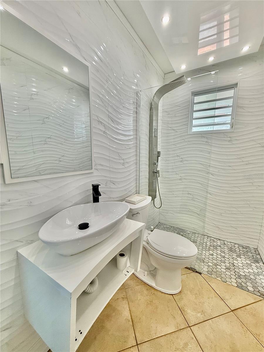 URB. LAS PALMAS - Residential