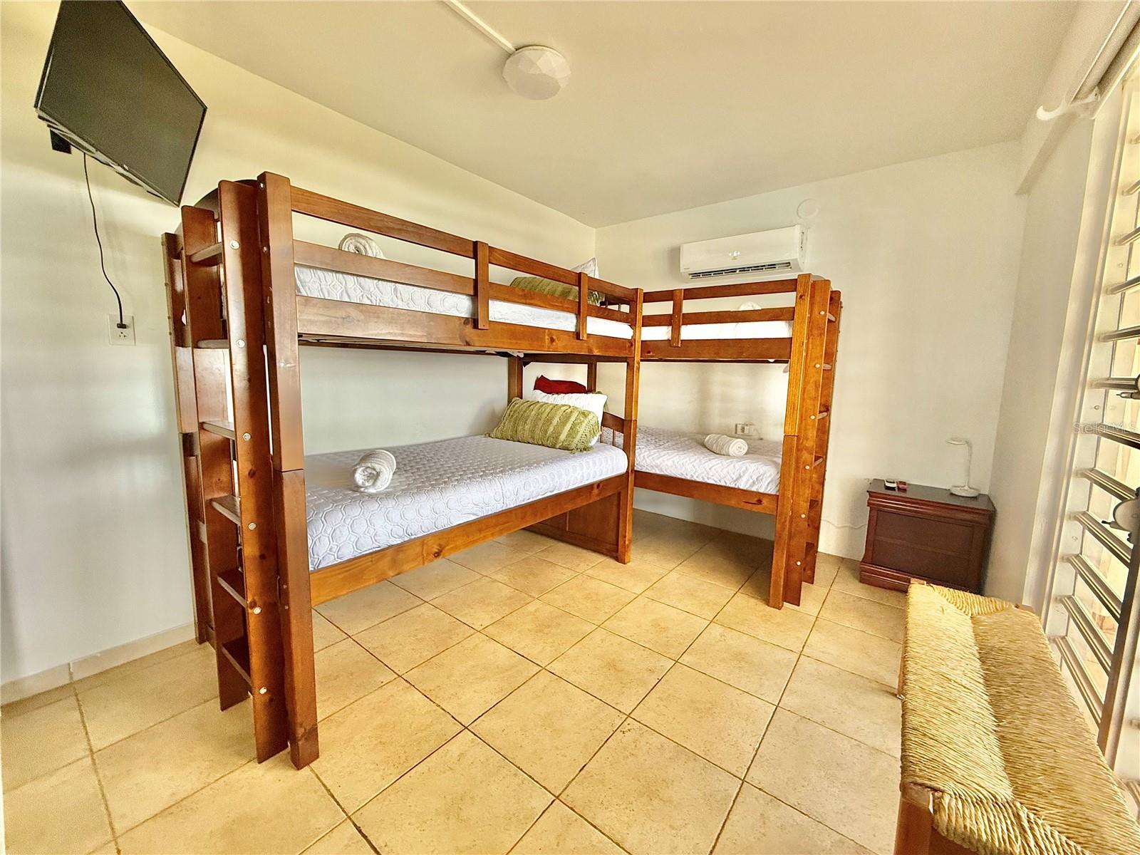 URB. LAS PALMAS - Residential