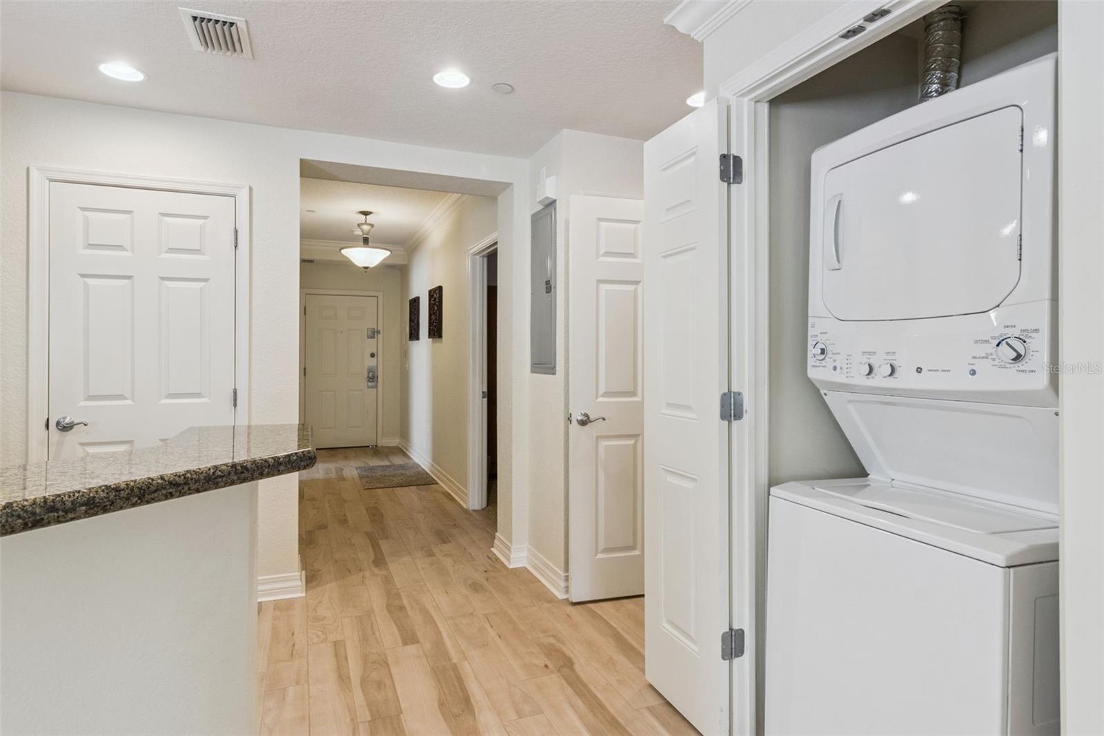 REUNION - Residential