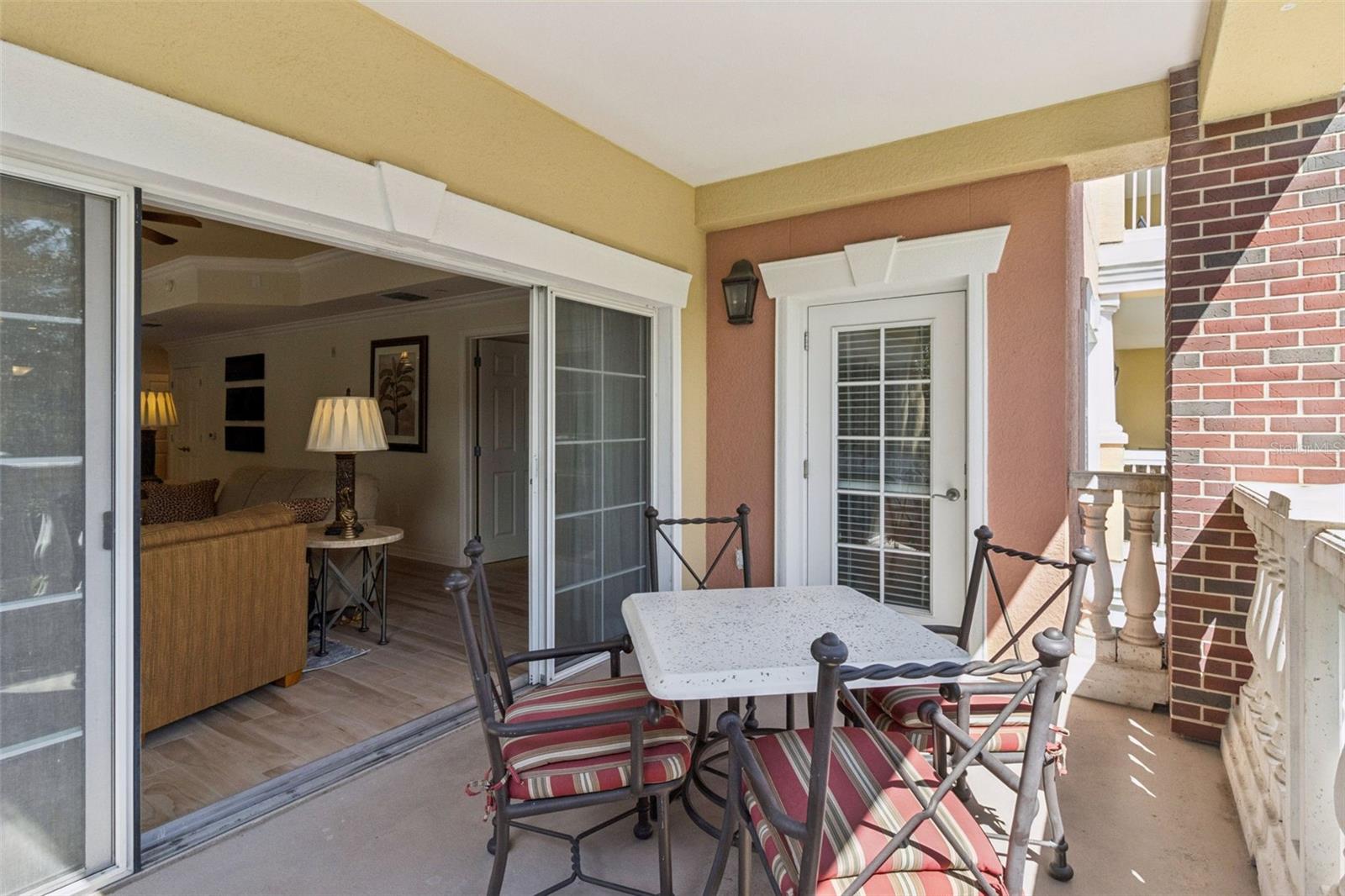 REUNION - Residential