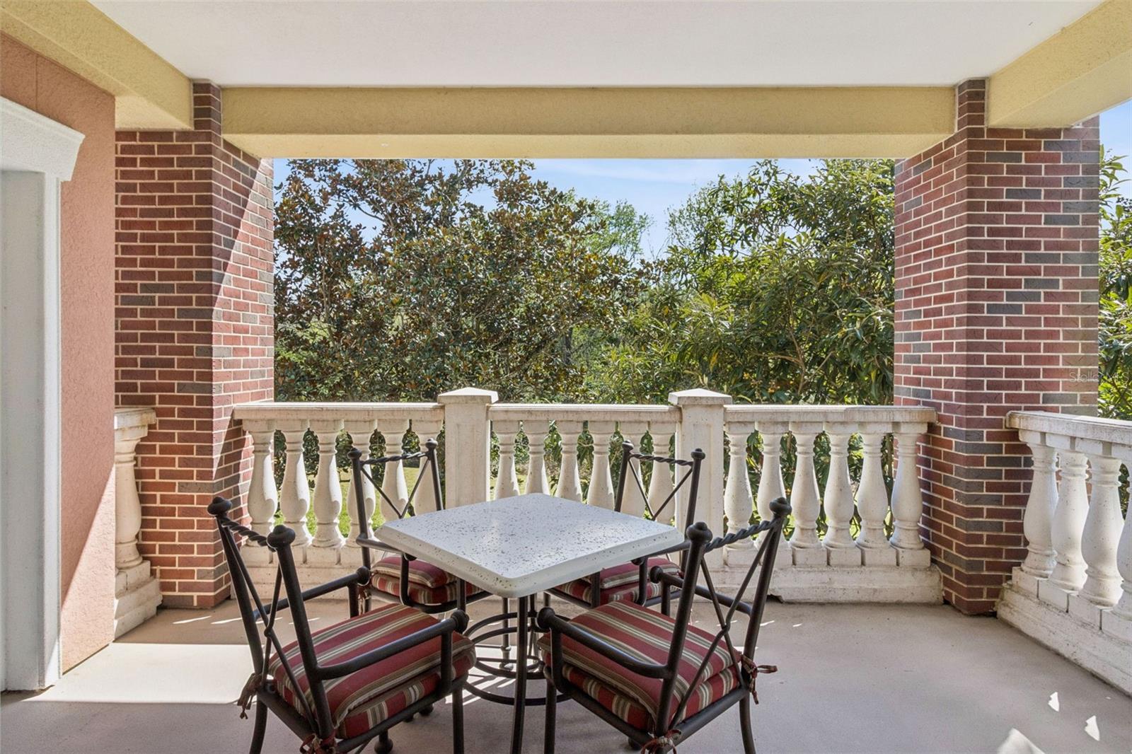 REUNION - Residential