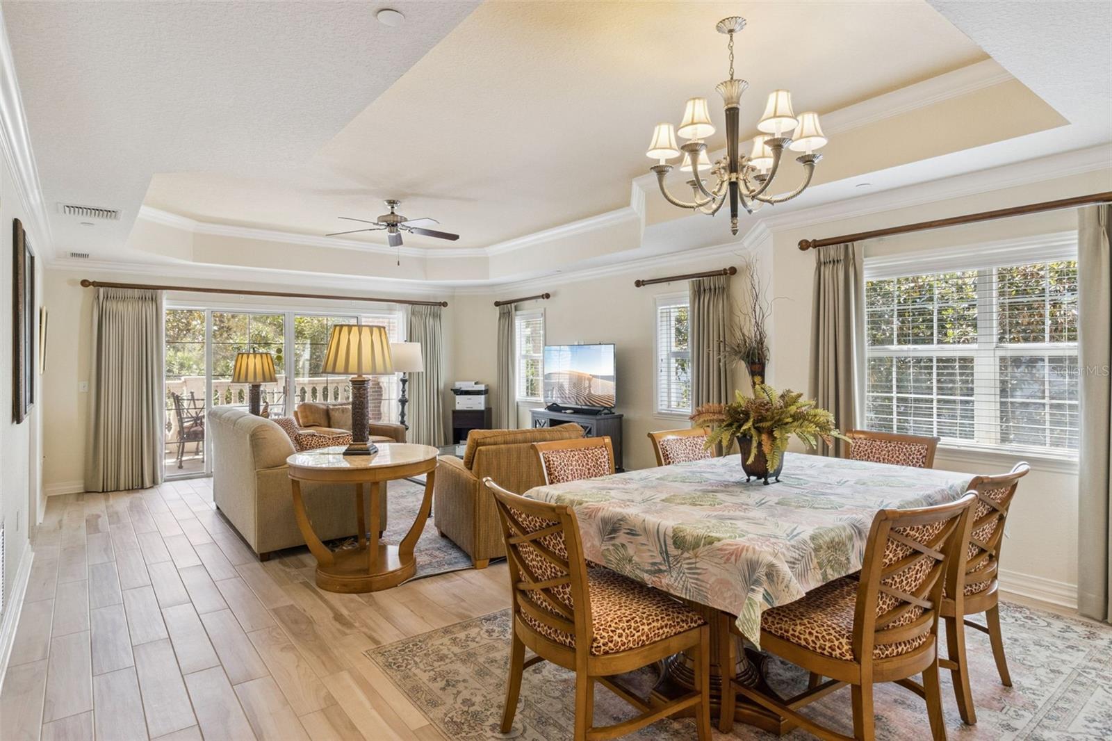 REUNION - Residential