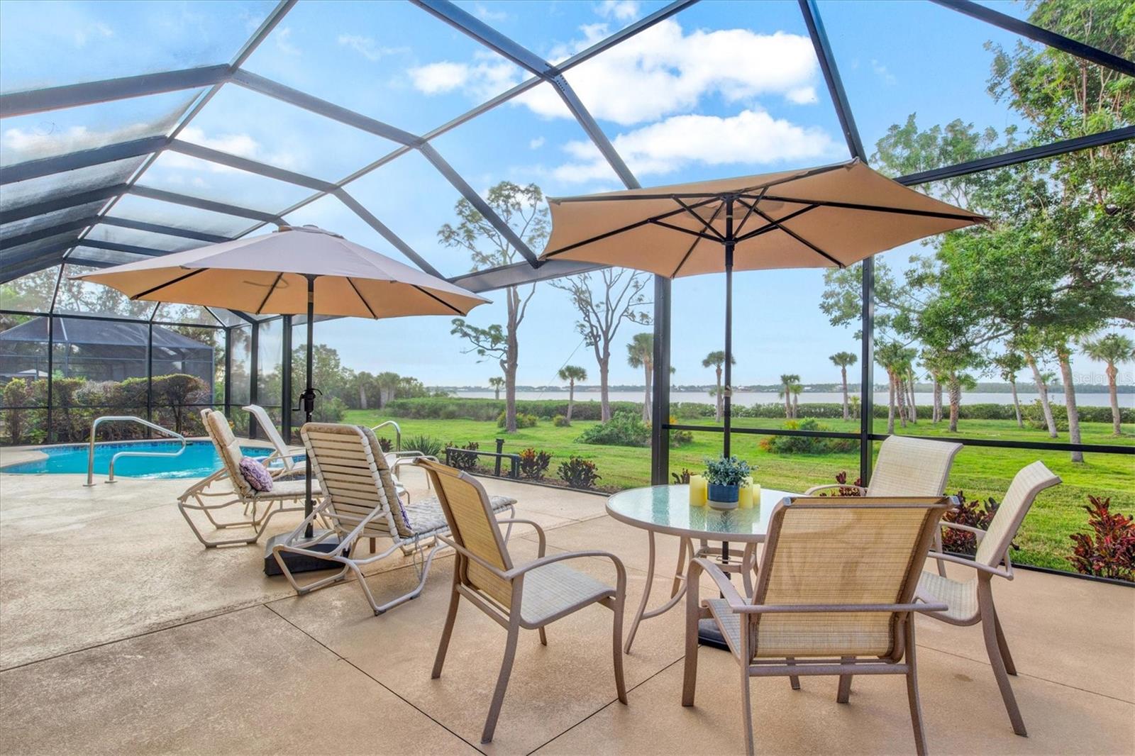 RIVERWOOD - Residential