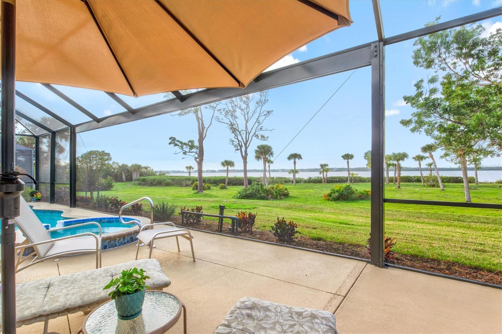 RIVERWOOD - Residential