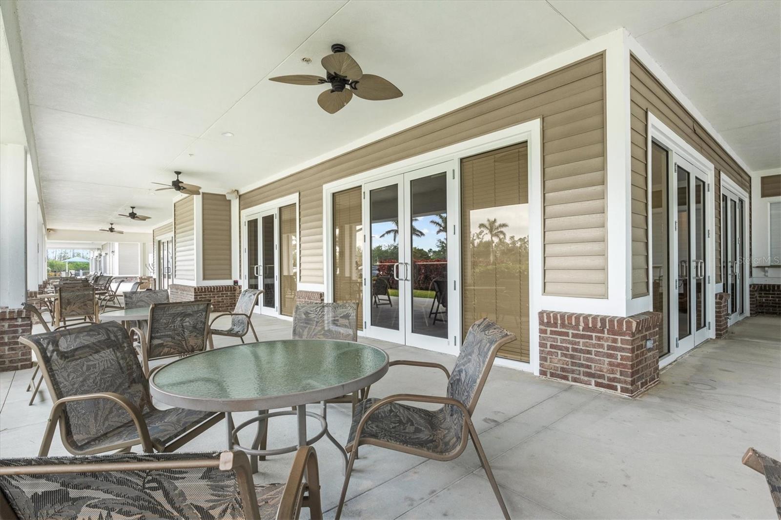 RIVERWOOD - Residential