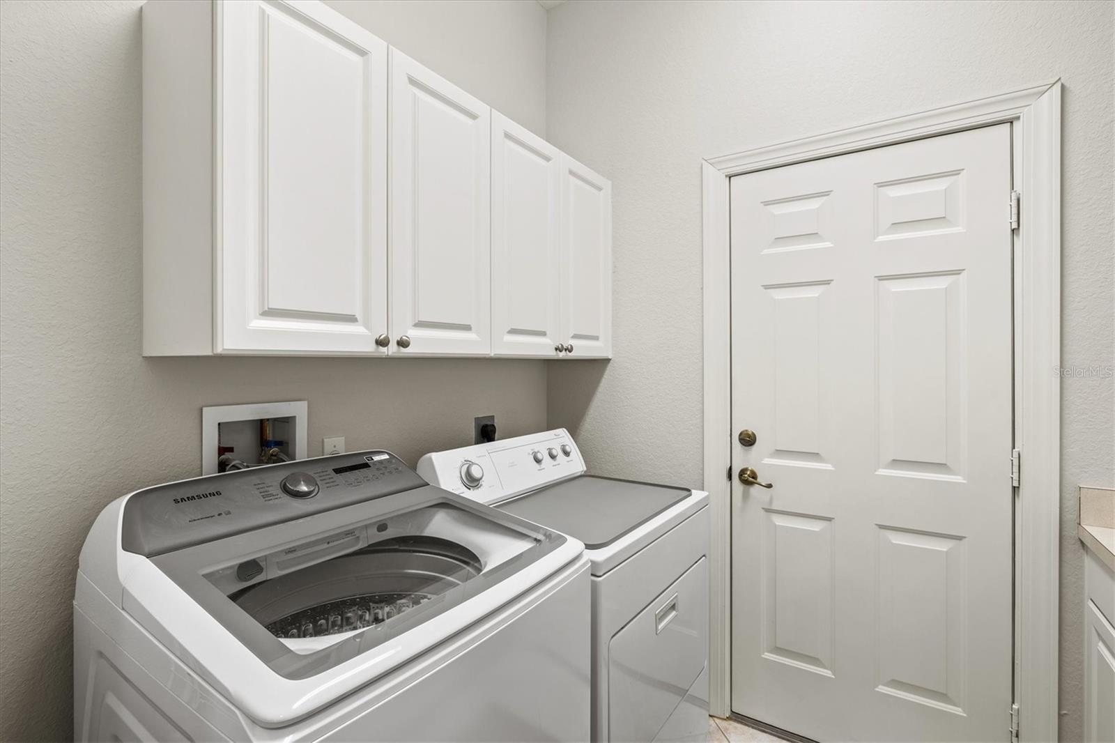 RIVERWOOD - Residential