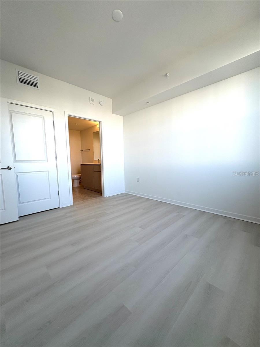 MILLENIAL PARK - Residential Lease