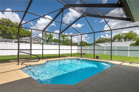 A home in WINTER HAVEN